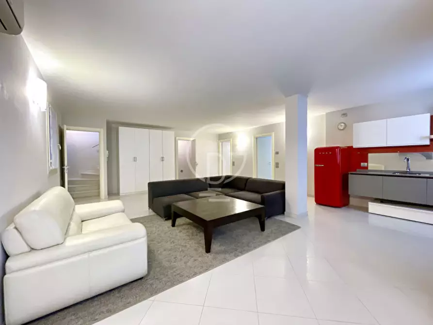 Immagine 33 di Villa in vendita  a Polpenazze Del Garda