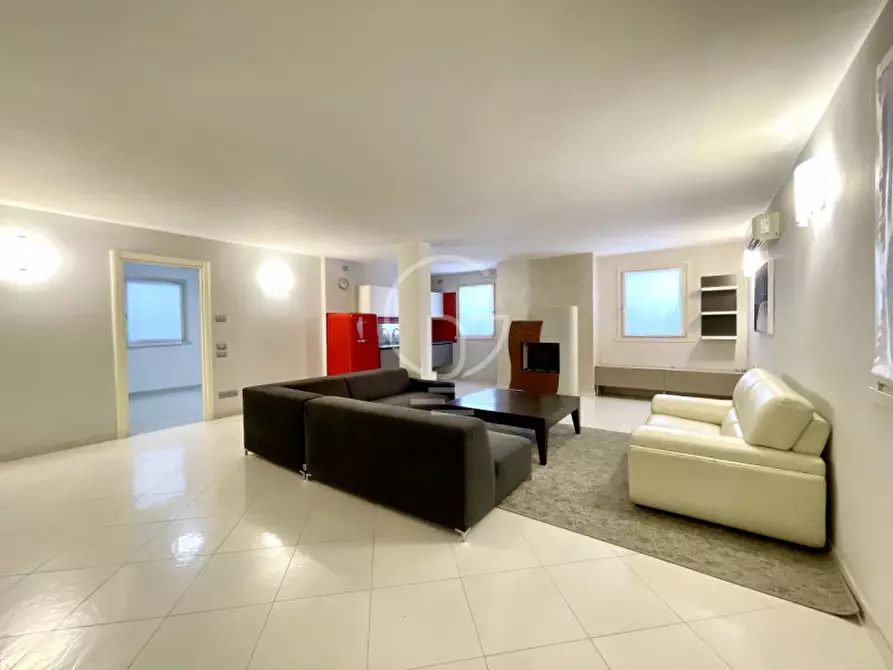 Immagine 34 di Villa in vendita  a Polpenazze Del Garda