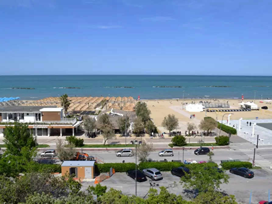 Immagine 3 di Appartamento in vendita  in Piazza Primo Maggio a Pescara