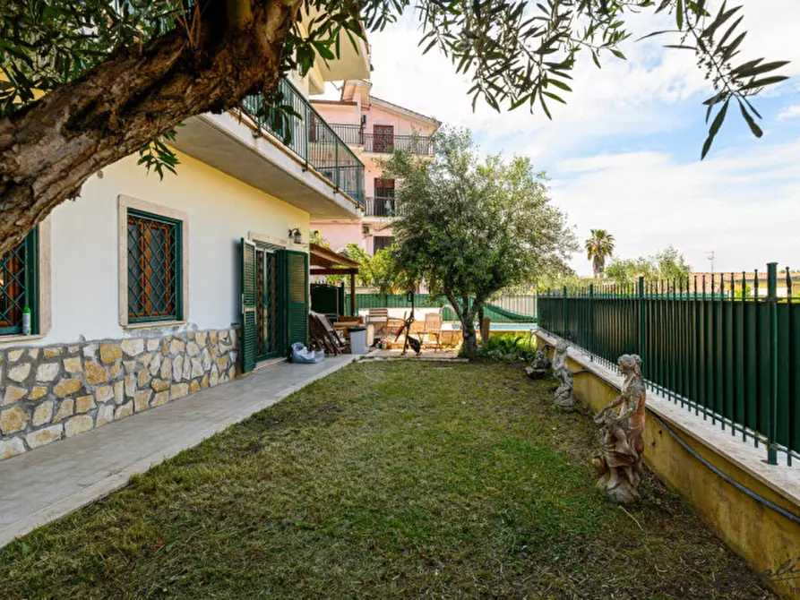 casa indipendente in vendita a Guidonia Montecelio in zona Guidonia