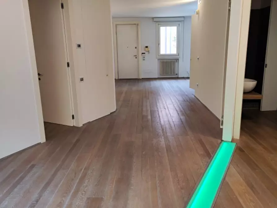Immagine 12 di Appartamento in vendita  a Padova