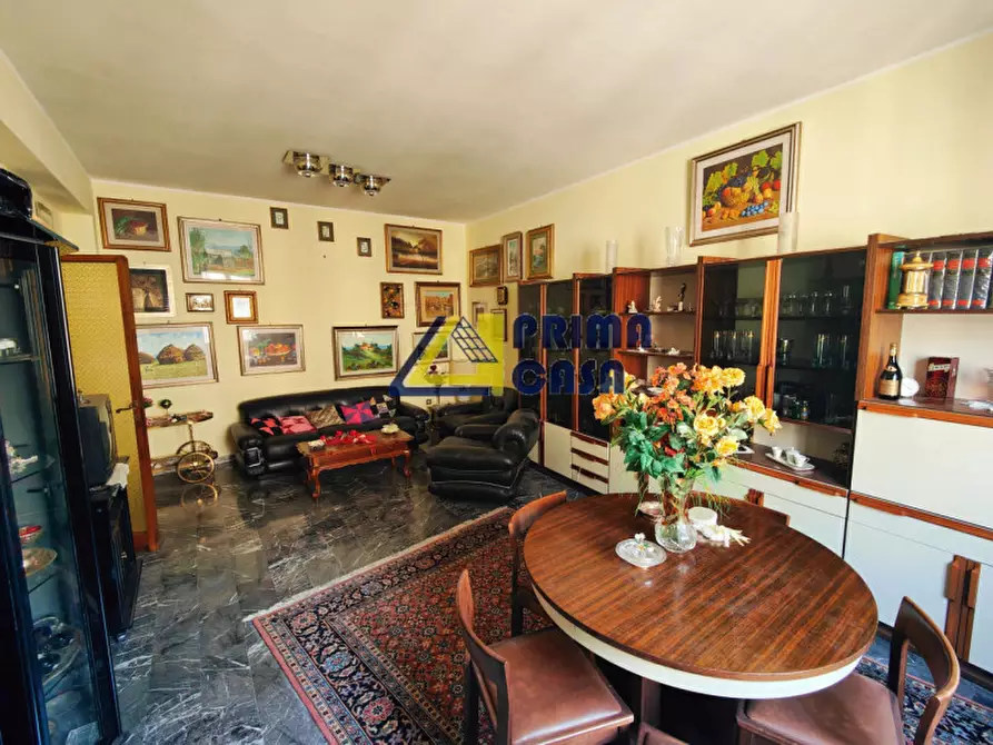 Immagine 1 di Appartamento in vendita  in Via Francesco Acri a Catanzaro