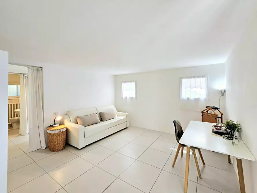 Immagine 9 di Casa indipendente in vendita  in VIA BROLO a Sant'urbano