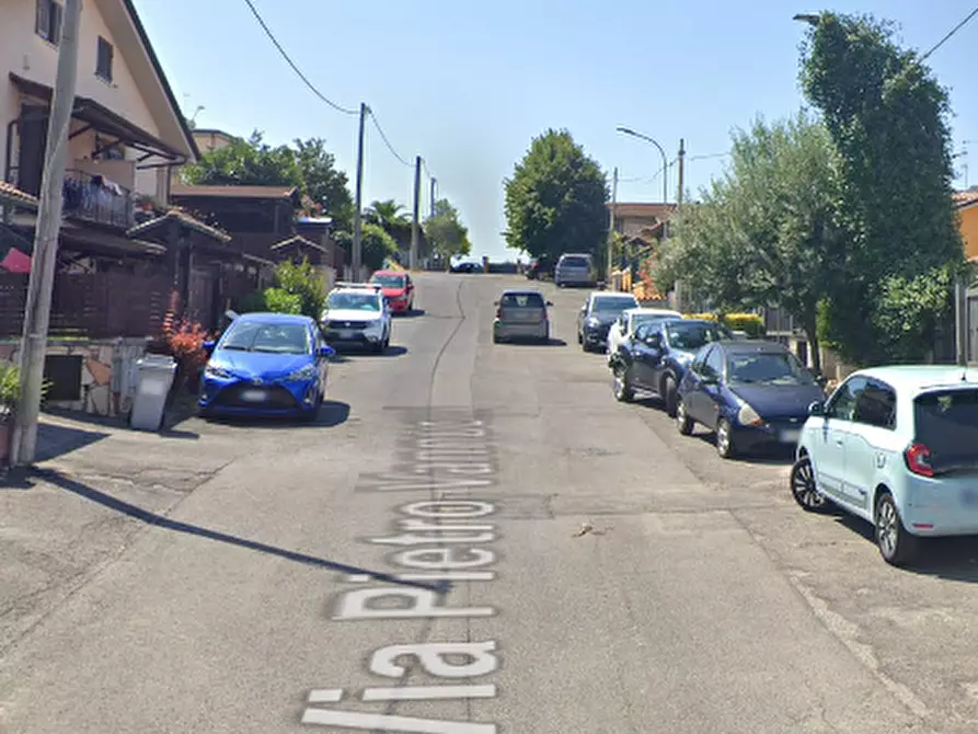 Immagine 6 di Villa in vendita  in Via Pietro Vannucci a Guidonia Montecelio