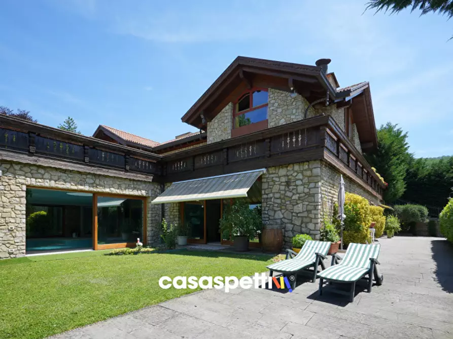 Immagine 5 di Villa in vendita  in Via per Galbiate, 21 a Oggiono