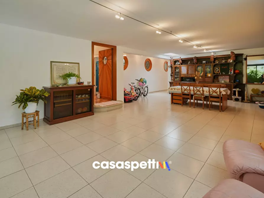 Immagine 8 di Villa in vendita  in Via per Galbiate, 21 a Oggiono