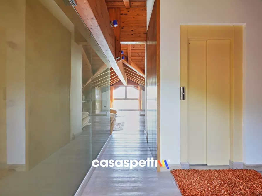 Immagine 20 di Villa in vendita  in Via per Galbiate, 21 a Oggiono