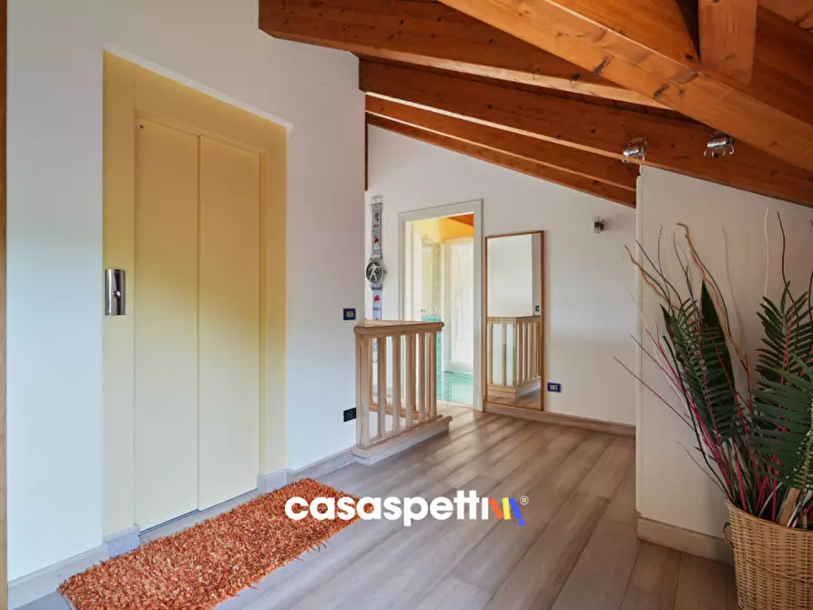 Immagine 21 di Villa in vendita  in Via per Galbiate, 21 a Oggiono