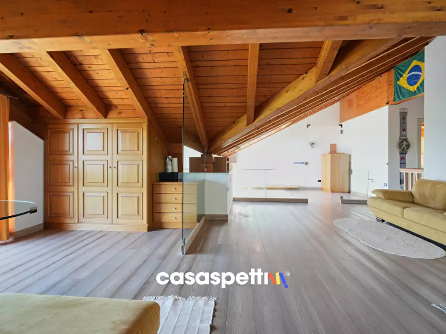 Immagine 23 di Villa in vendita  in Via per Galbiate, 21 a Oggiono