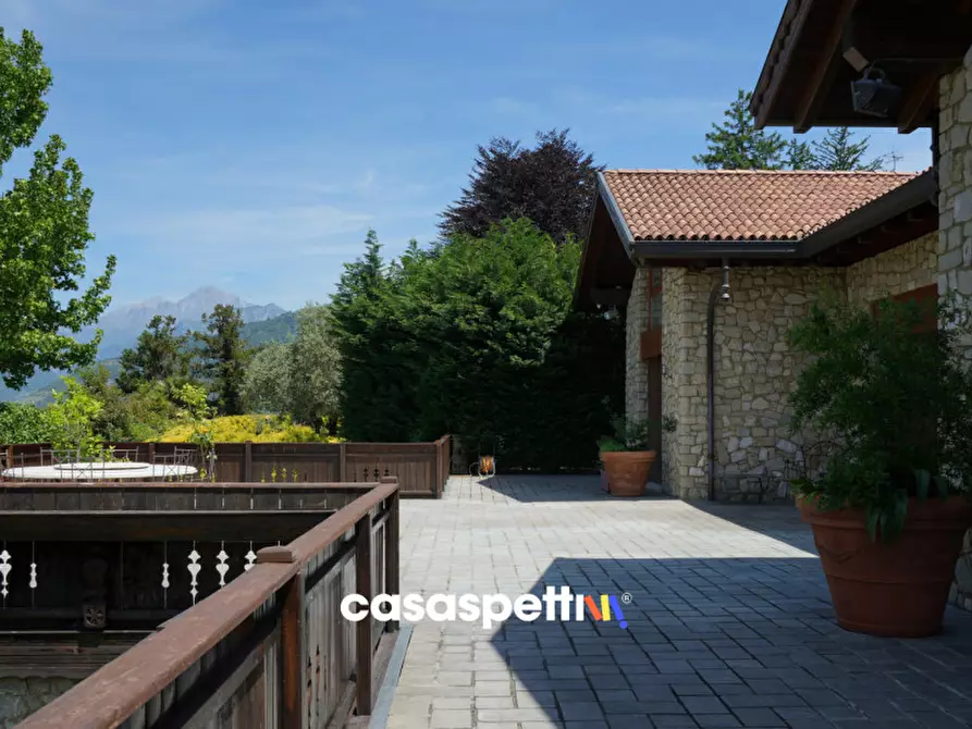 Immagine 33 di Villa in vendita  in Via per Galbiate, 21 a Oggiono