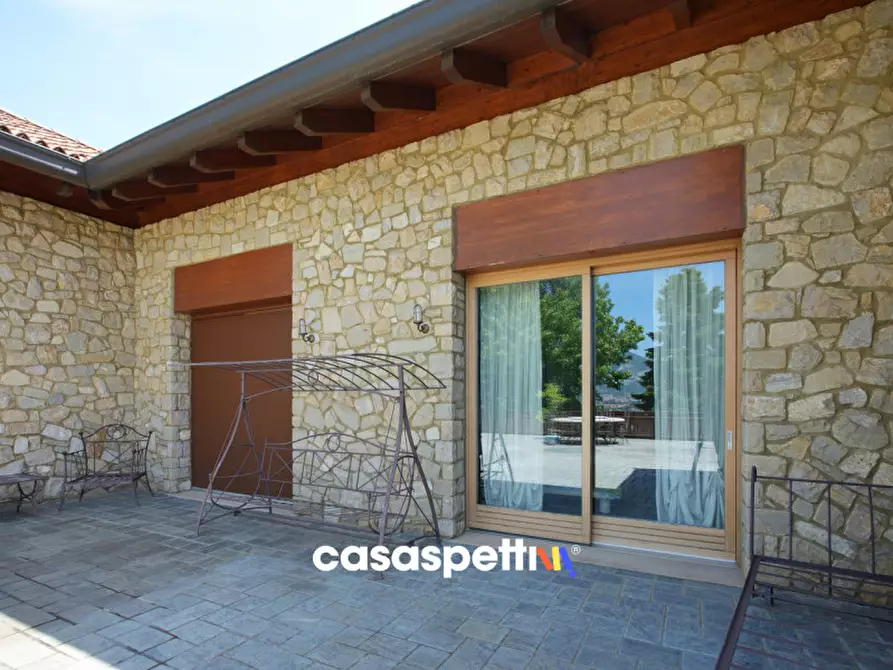 Immagine 34 di Villa in vendita  in Via per Galbiate, 21 a Oggiono