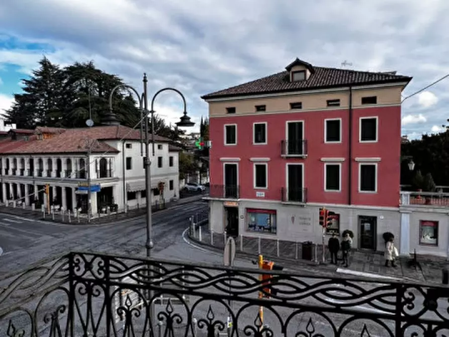 Immagine 3 di Palazzo in vendita  in VIA ZANINI, 2 a Cornuda