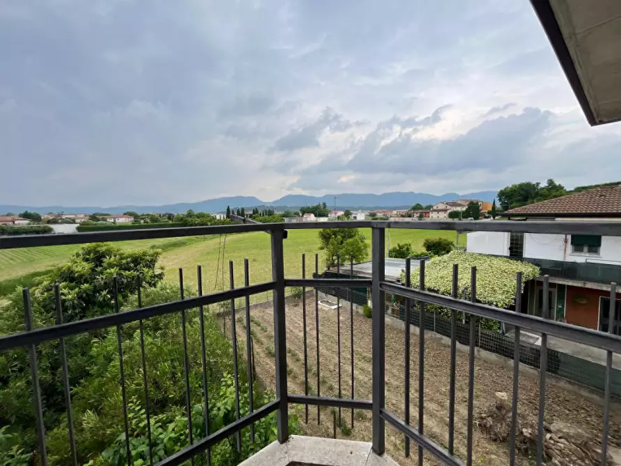 Immagine 8 di Casa bifamiliare in vendita  in Via Luigi Einaudi, 7 a Barbarano Mossano