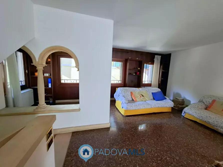 Immagine 3 di Casa indipendente in vendita  in Via dei Savonarola a Padova