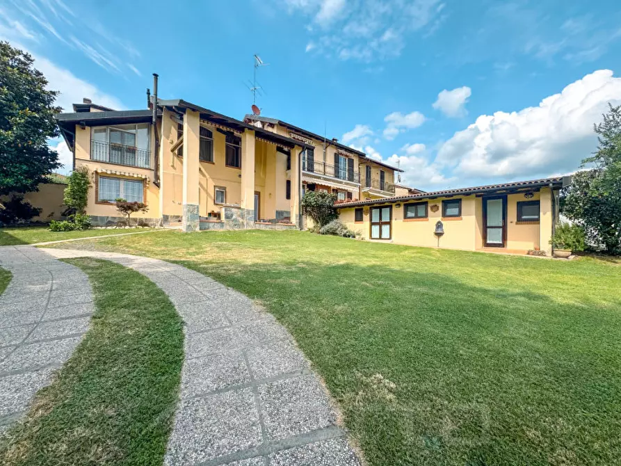 Immagine 1 di Villa in vendita  in Via Achille Grandi 14 A a Nibbiola