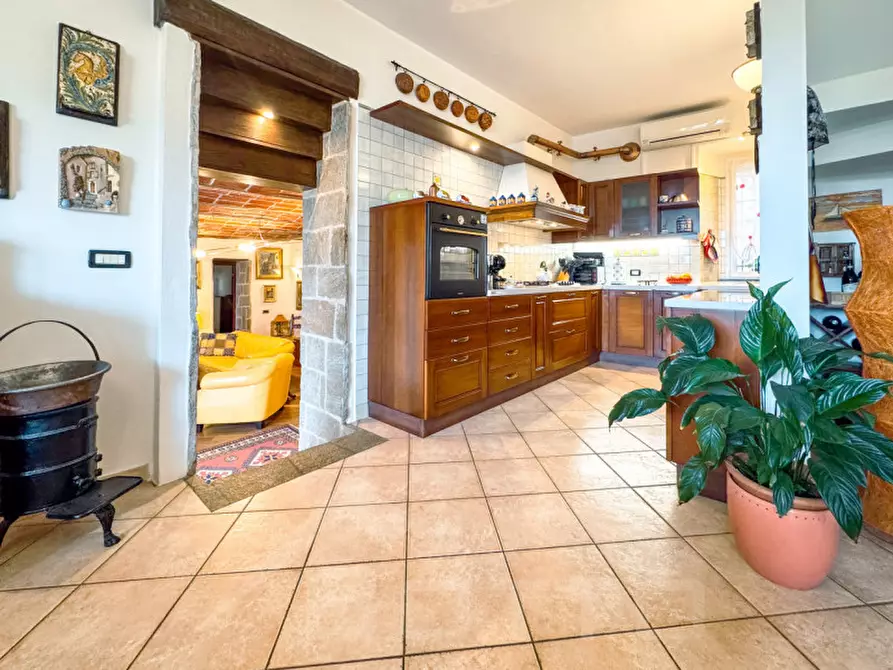 Immagine 5 di Villa in vendita  in Via Achille Grandi 14 A a Nibbiola