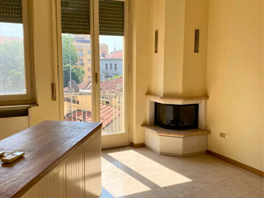 Immagine 2 di Appartamento in vendita  in Viale Paolo Toschi a Parma