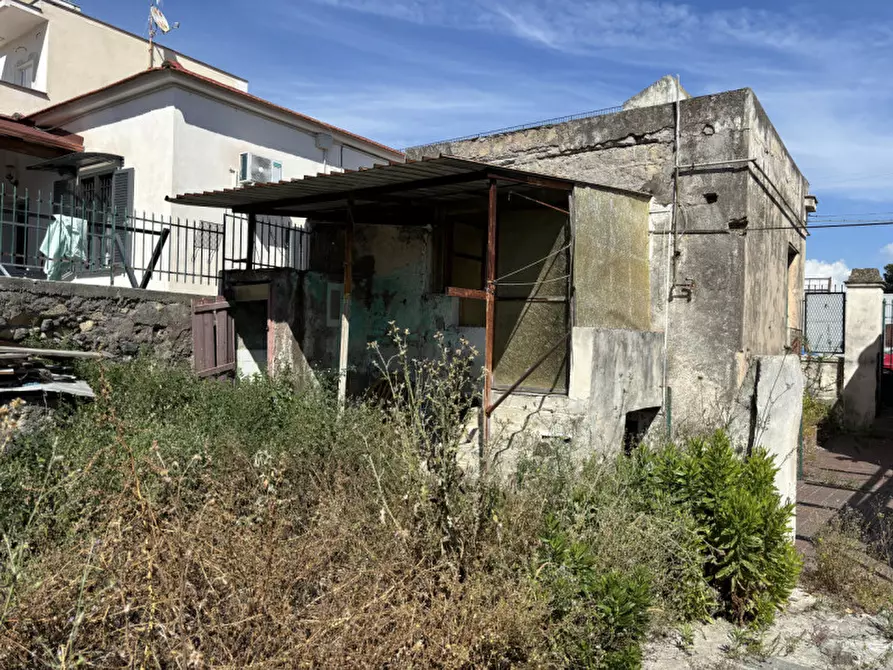 Immagine 2 di Rustico / casale in vendita  in Via Nuova Trecase N°46 a Torre Del Greco