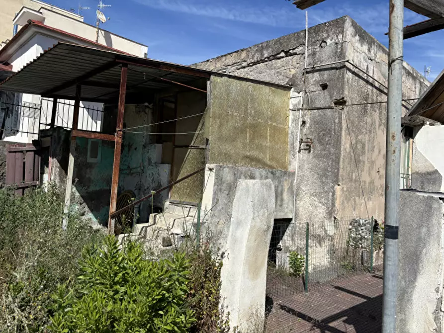 Immagine 3 di Rustico / casale in vendita  in Via Nuova Trecase N°46 a Torre Del Greco