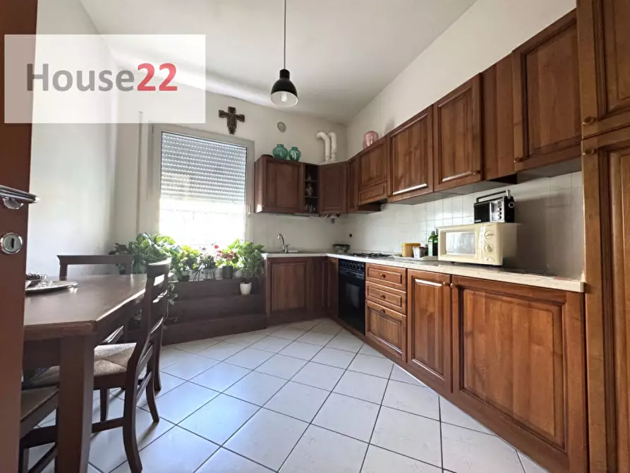 Immagine 2 di Appartamento in vendita  a Vicenza