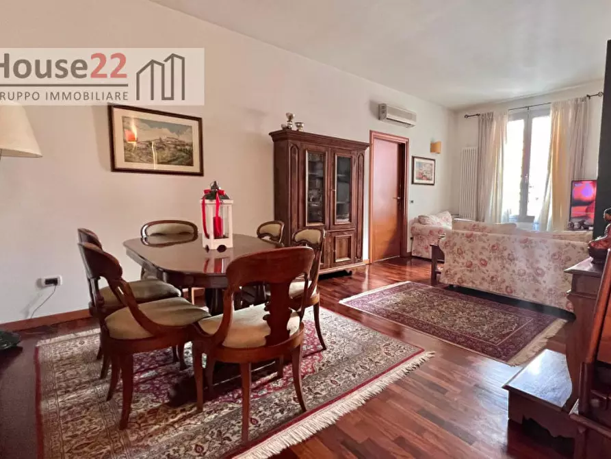 Immagine 2 di Appartamento in vendita  a Vicenza