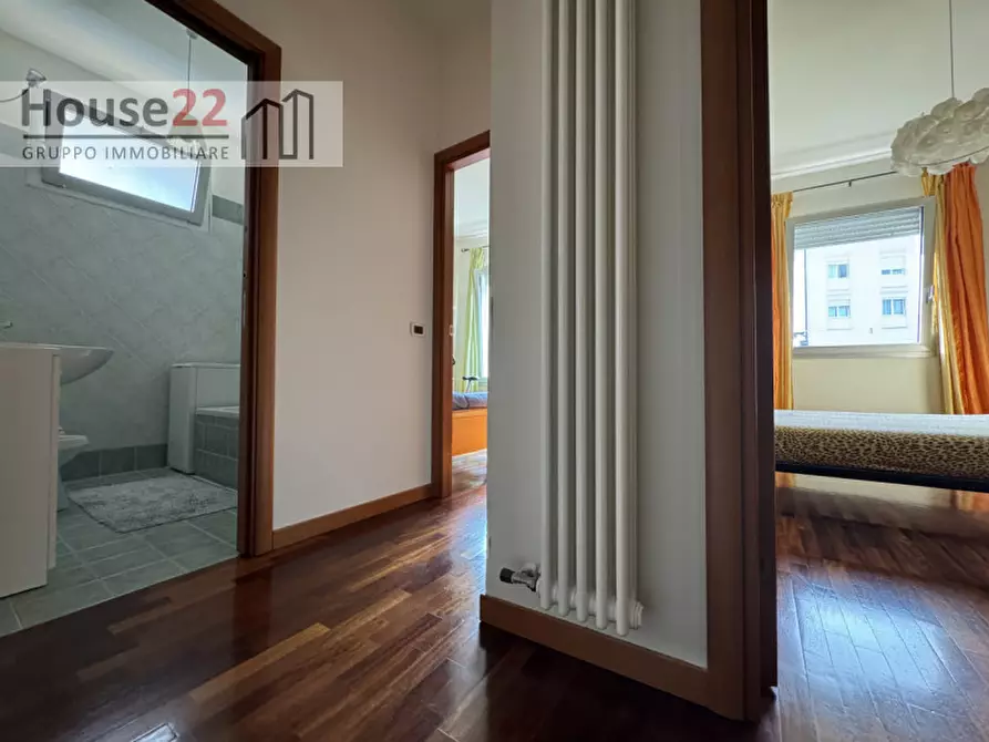 Immagine 9 di Appartamento in vendita  a Vicenza