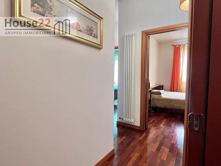 Immagine 11 di Appartamento in vendita  a Vicenza