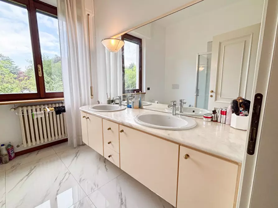 Immagine 18 di Villa in vendita  in vIA eUROPA 23 a Vedano Al Lambro