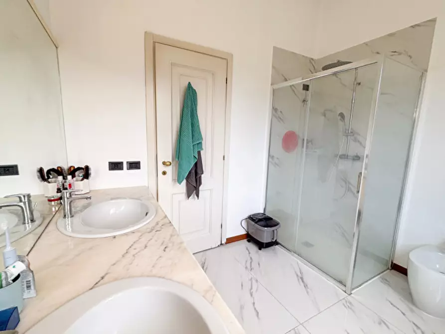 Immagine 19 di Villa in vendita  in vIA eUROPA 23 a Vedano Al Lambro