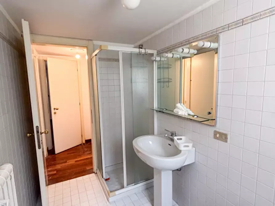 Immagine 38 di Villa in vendita  in vIA eUROPA 23 a Vedano Al Lambro