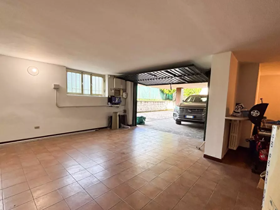 Immagine 47 di Villa in vendita  in vIA eUROPA 23 a Vedano Al Lambro