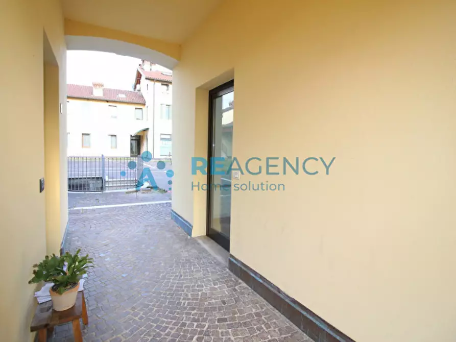 Immagine 9 di Negozio in vendita  a Zanè