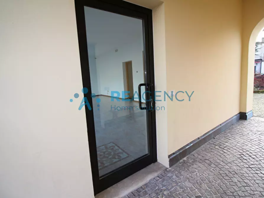 Immagine 10 di Negozio in vendita  a Zanè