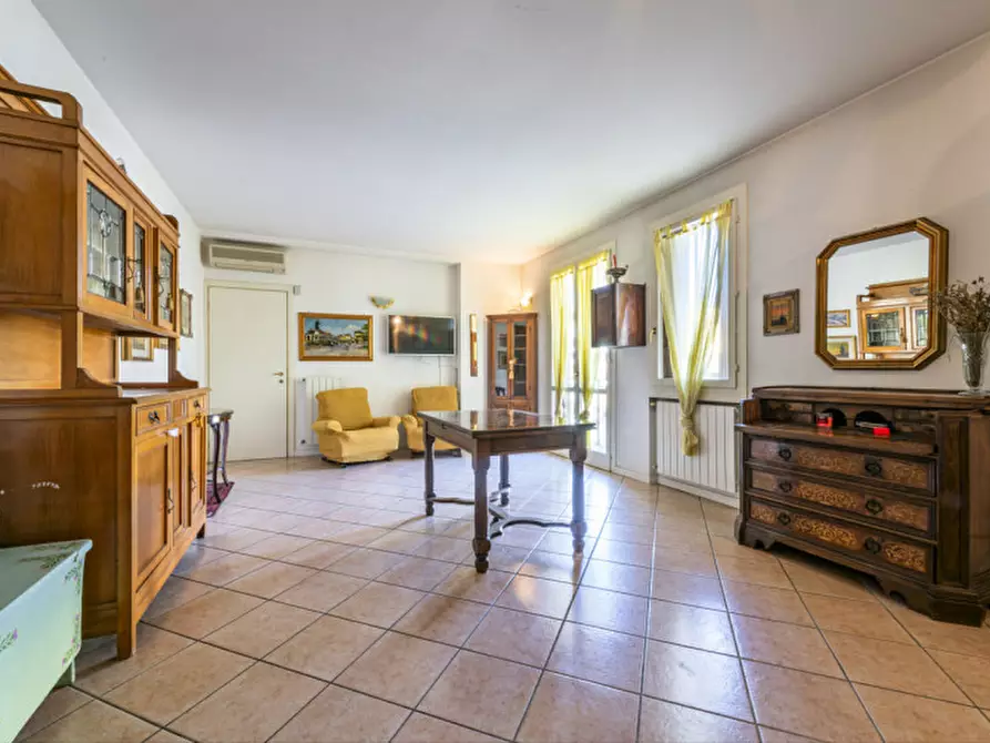 Immagine 5 di Appartamento in vendita  in Via Cremona a Brescia