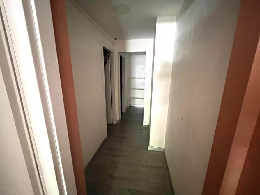 Immagine 6 di Negozio in affitto  in Via di Torrevecchia a Roma