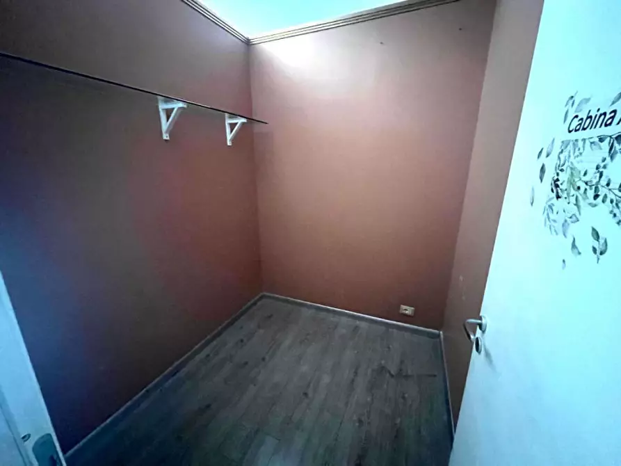 Immagine 17 di Negozio in affitto  in Via di Torrevecchia a Roma