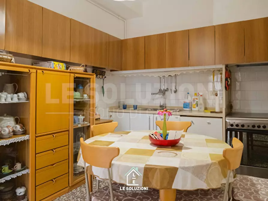 Immagine 5 di Appartamento in vendita  in Via Bir El Gobi 5 a Putignano