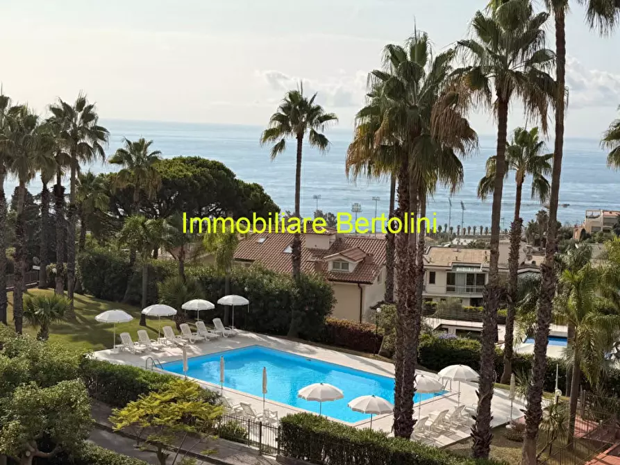 Immagine 2 di Appartamento in vendita  in VIA P. SEMERIA, 340 a San Remo