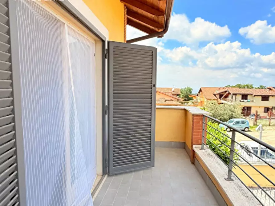 Immagine 6 di Appartamento in vendita  in via dei salici a Rocca Di Papa