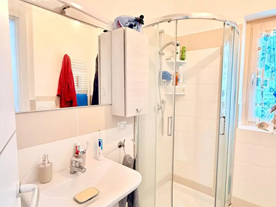 Immagine 9 di Appartamento in vendita  in via dei salici a Rocca Di Papa