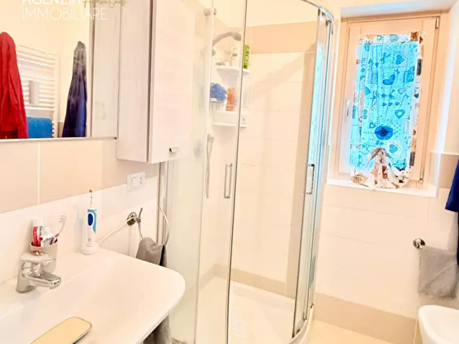 Immagine 11 di Appartamento in vendita  in via dei salici a Rocca Di Papa