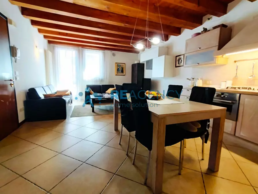 Immagine 2 di Appartamento in vendita  in via gaetano maccà, 2 a Vicenza