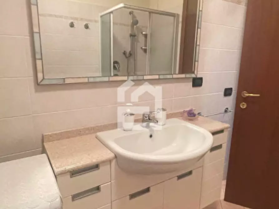 Immagine 12 di Appartamento in affitto  in Viale Catullo a Manerba Del Garda