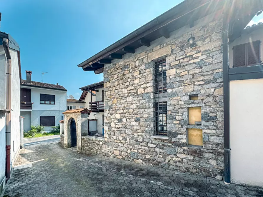 Immagine 4 di Casa indipendente in vendita  in Via Italia 56 a Brovello-Carpugnino