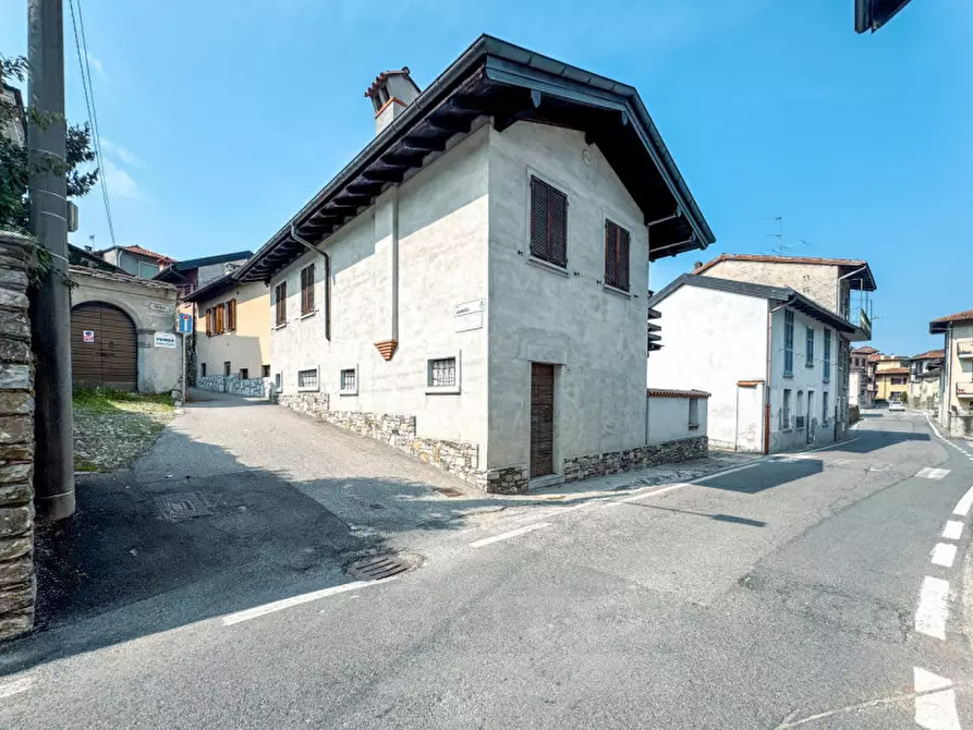 Immagine 7 di Casa indipendente in vendita  in Via Italia 56 a Brovello-Carpugnino