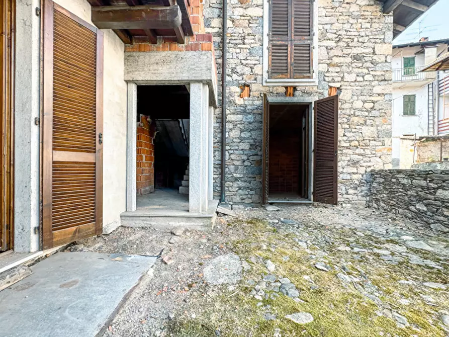 Immagine 11 di Casa indipendente in vendita  in Via Italia 56 a Brovello-Carpugnino