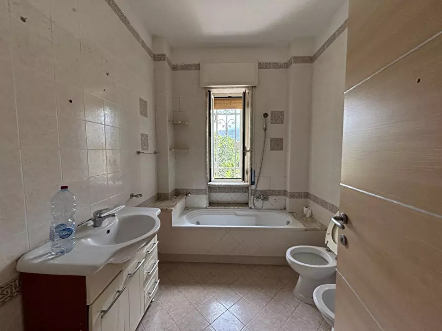 Immagine 6 di Appartamento in vendita  in via Antonio Gramsci 30 a Torre Del Greco