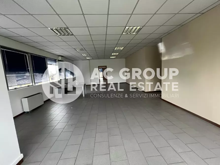Immagine 2 di Ufficio in affitto  in Via Lazzaroni a Saronno