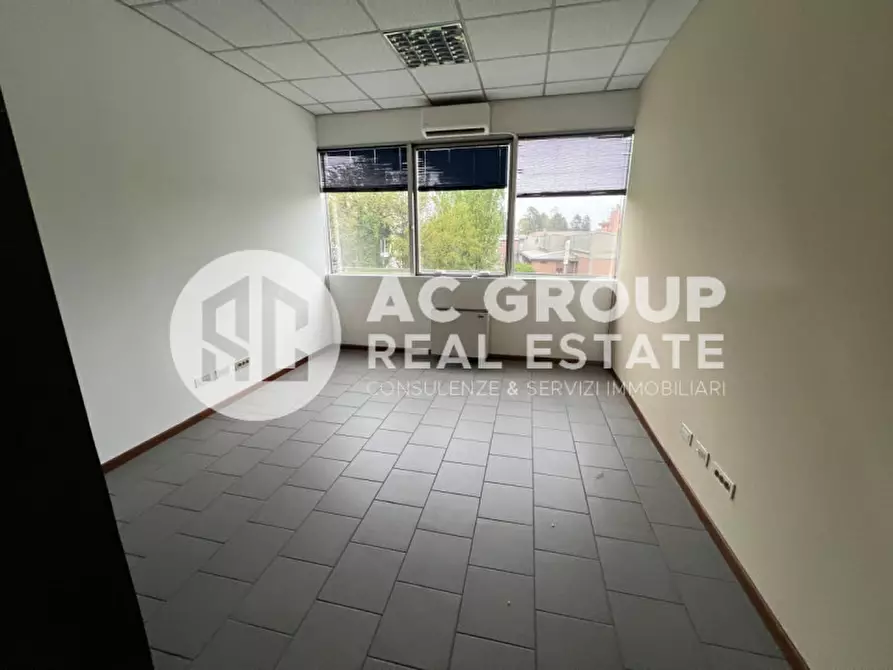 Immagine 5 di Ufficio in affitto  in Via Lazzaroni a Saronno