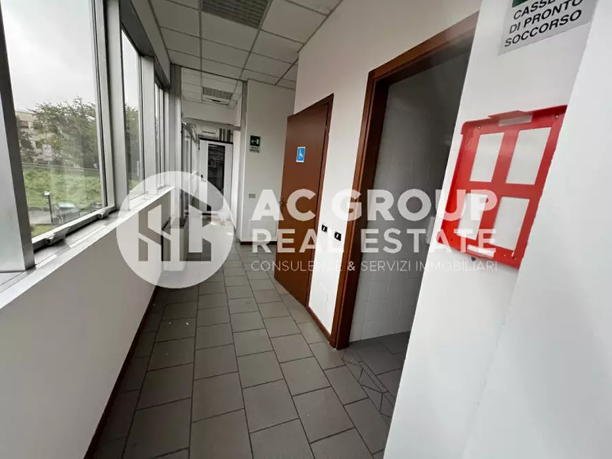 Immagine 14 di Ufficio in affitto  in Via Lazzaroni a Saronno